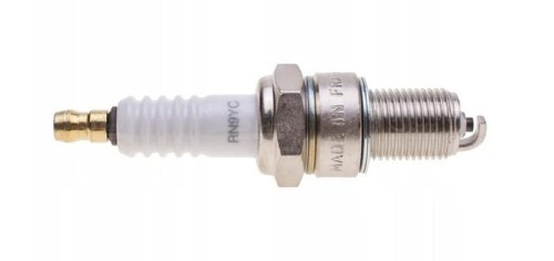 Przejdź do produktu Świeca zapłonowa RN9YC Champion do kosiarek i sprzętu ogrodowego, M14 × 1,25, klucz 21 mm