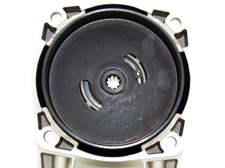 OBUDOWA SPRZĘGŁA DO KOSY MORI X-600, X-800 Z SILNIKIEM HONDA GX-35, KAWASAKI TH-34, TH-43, TH-48, TJ-35, TJ-45, TJ-53